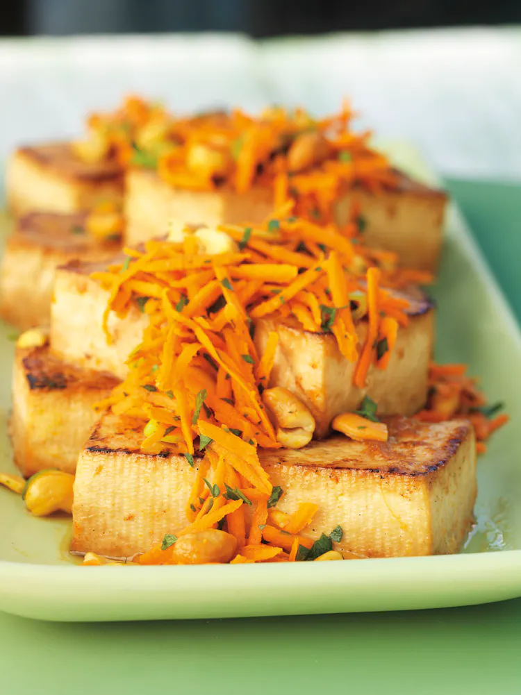 Lemon-Ginger Tofu Steaks with Carrot and Cashew Salad | Veggies Recipes