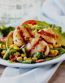 Scallop and Spinach Salad