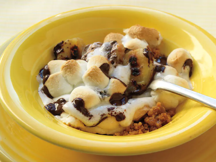Grilled Banana S’mores | Dessert Recipes | Weber Grills