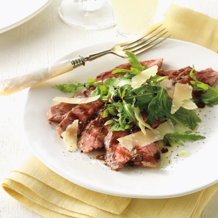 Tagliata of Flank Steak with Arugula and Shaved Parmesan | Red Meat Recipes