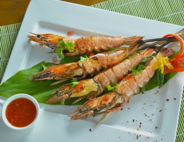 SWEET AND SOUR PRAWNS