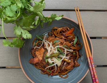 CHICKEN LO-MEIN NOODLES