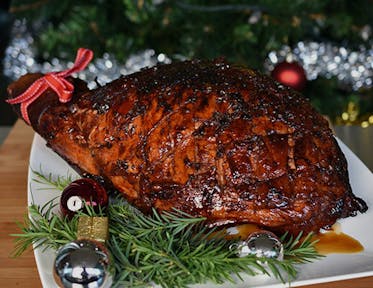 Riesling and Red Currant Glazed Ham