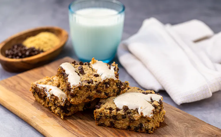 Smoked S'mores Cookie Bars | Dessert Recipes | Weber Grills