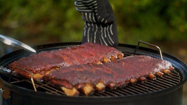 https://ux2cms.imgix.net/images/Recipes_US/Tuffy_Stone_BBQ_Ribs_OnGrill.jpg?fit=crop&crop=focalpoint&w=373&h=288&auto=compress,format&fp-x=0.4755&fp-y=0.5557&fp-z=1&blend=https://ux2cms.imgix.net/system-images/gray-overlay-large.png?bs=inherit&balph=50&bm=normal