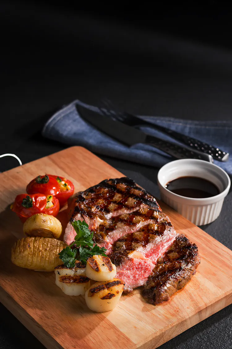 STEAKS AND SCALLOPS  | Red Meat Recipes