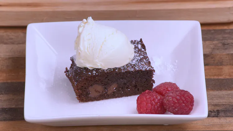 Baked Chocolate Chunk Brownies | Desserts Recipes | Weber Grills