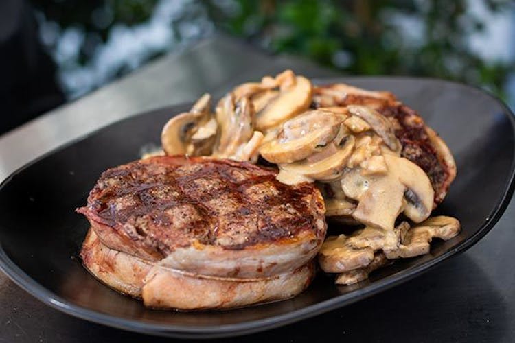 Filet Mignons With Creamy Mushroom Sauce Red Meat Recipes Weber Bbq