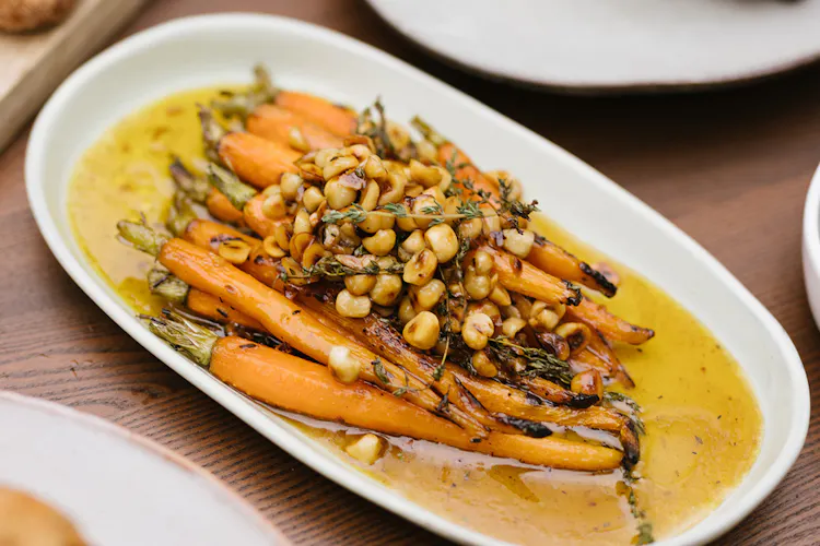 Grilled Honeyed Carrots with Thyme and Toasted Hazelnut | Veggies Recipes | Weber BBQ