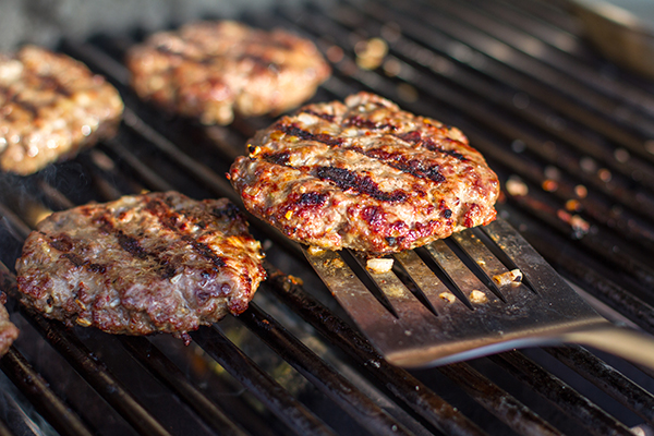 How to Grill Hamburgers: Weber's Ultimate Guide | Grilling Inspiration ...