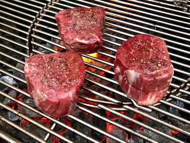 Filet mignon 2024 on gas grill