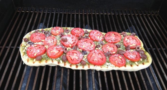 Mediterranean-Style-Grilled-Pizza